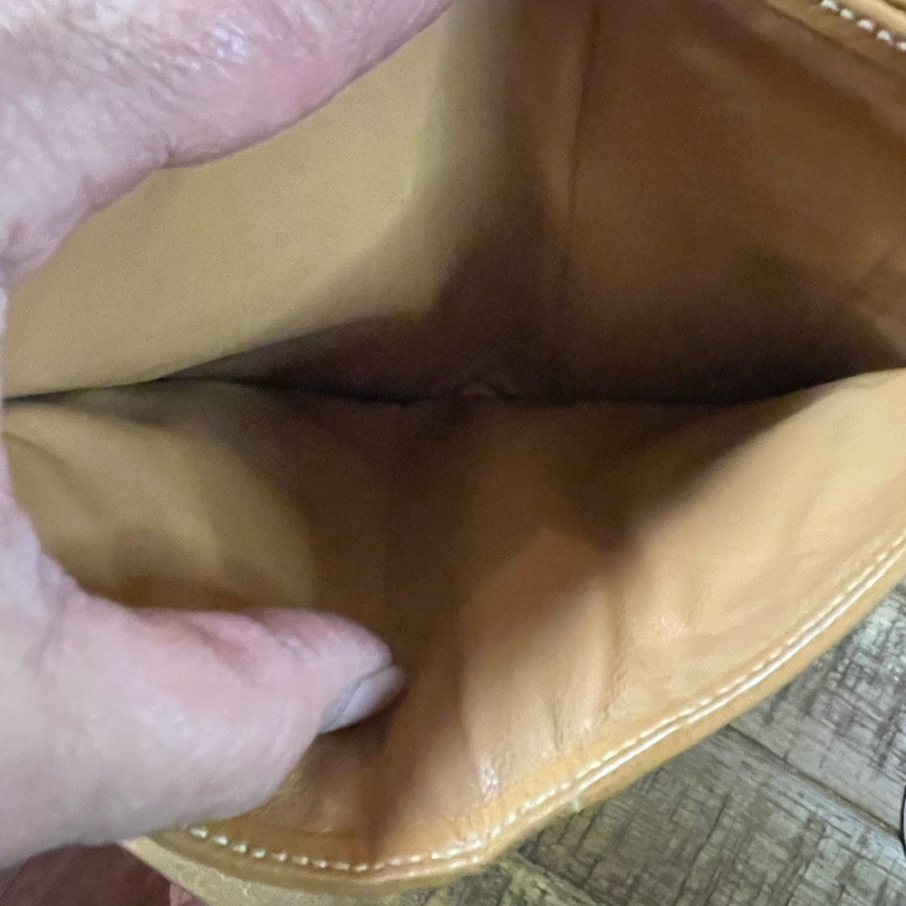 Gucci Wallet - Picture 9 of 10